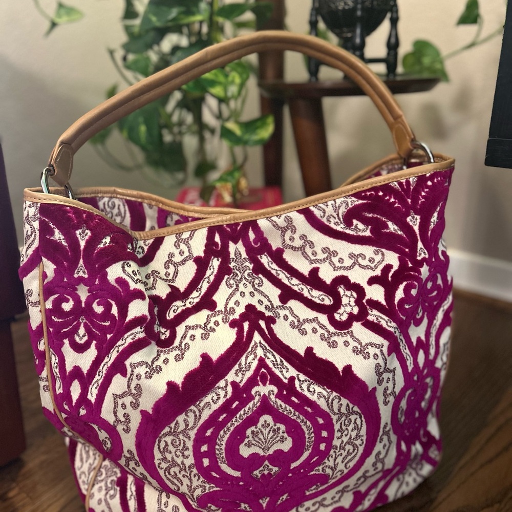 Glenda Gies large tote purse fuchsia and Cream Bag